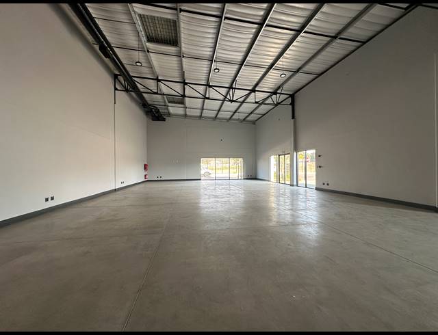 560M² WAREHOUSE TO LET IN ROOIHUISKRAAL NORTH